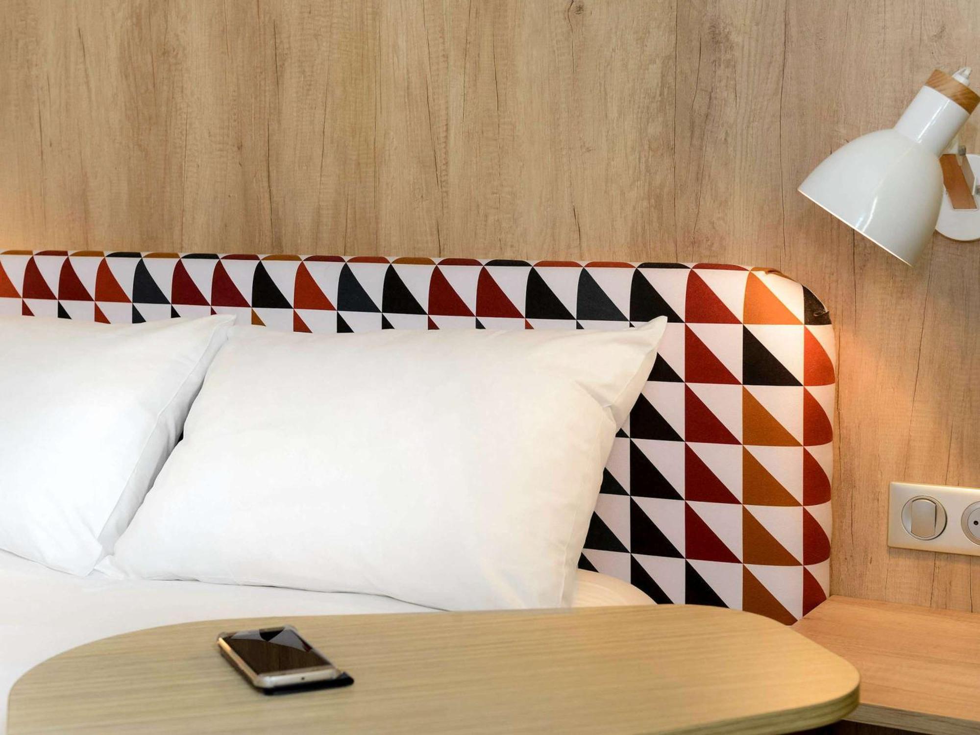 Ibis Styles Caen Centre Historique Hotel Exterior foto